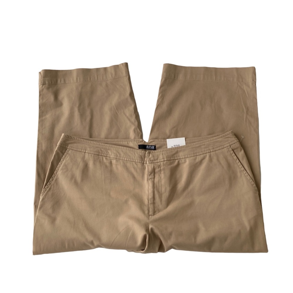 NWT a.n.a A New Approach Capri Pants Woman's 16 Bisque Tan Pockets